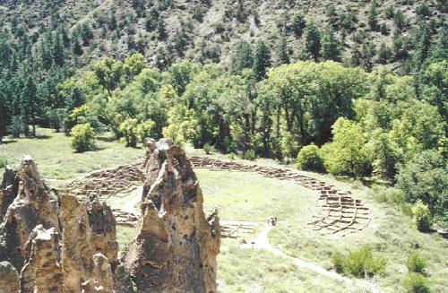 Tyuonyi Pueblo